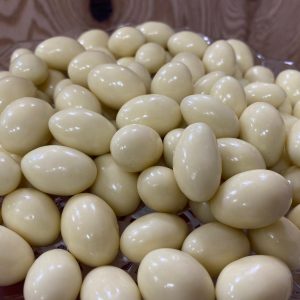 Mandorle tostate ricoperte al cioccolato BIANCO