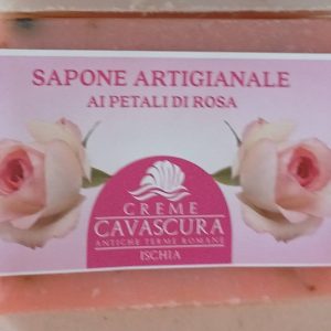 Sapone artigianale ai petali di rosa (per le pelli delicate) (100 gr)